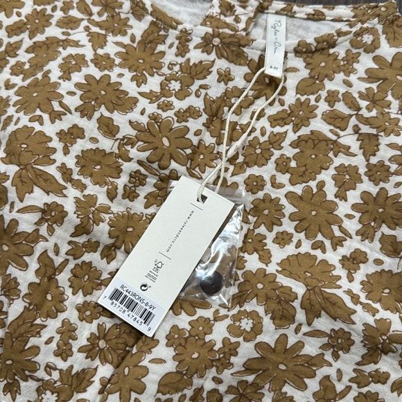 NWT Rylee + Cru Joelle Top || Gold Gardens 8-9 - Picture 4 of 6
